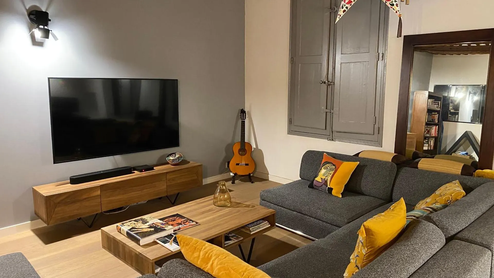 Les Precheurs Hideaway, Chic Retreat In Aix Historic Heart Lägenhet Aix-en-Provence 0*,  Frankrike