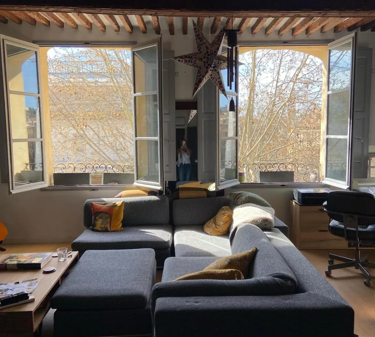 Les Precheurs Hideaway, Chic Retreat In Aix Historic Heart Lägenhet Aix-en-Provence 0*,